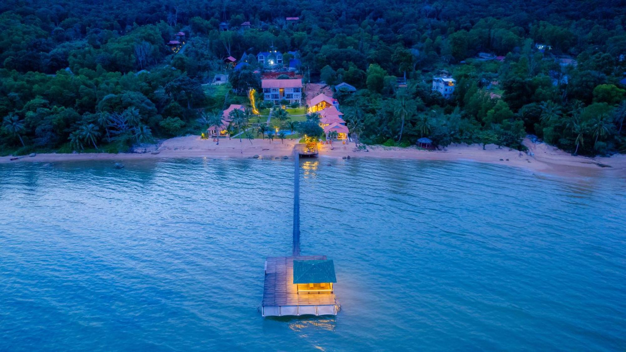 Cosian Bay Phu Quoc Resort Bagian luar foto